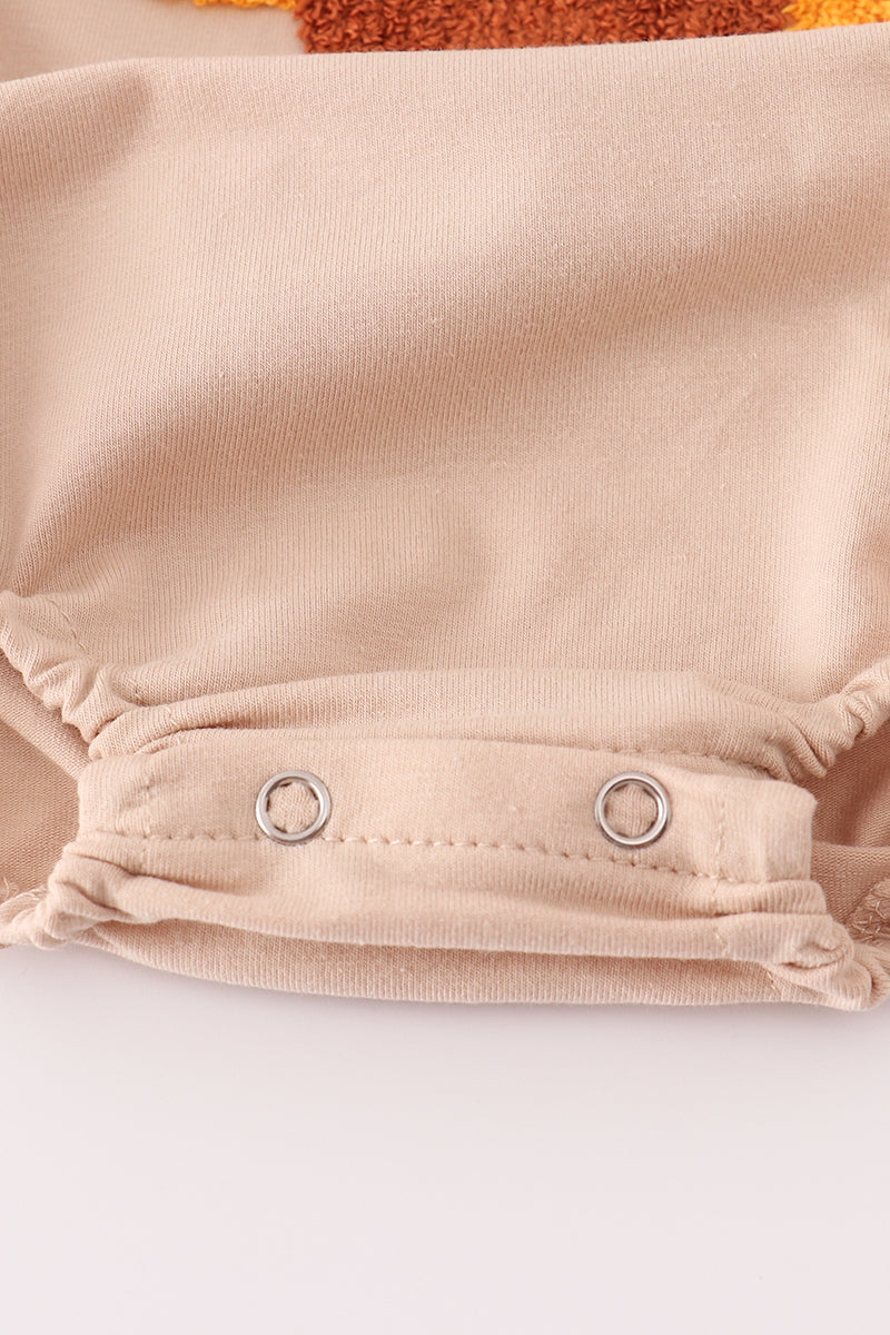 Beige turkey french knot bubble