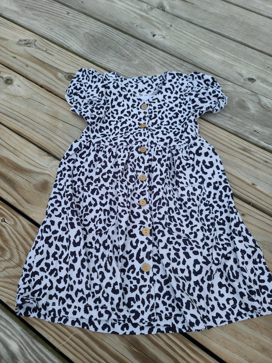 B&W Leopard Dress Pocket