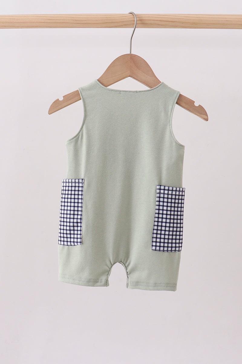 Green farm animal embroidery jonjon