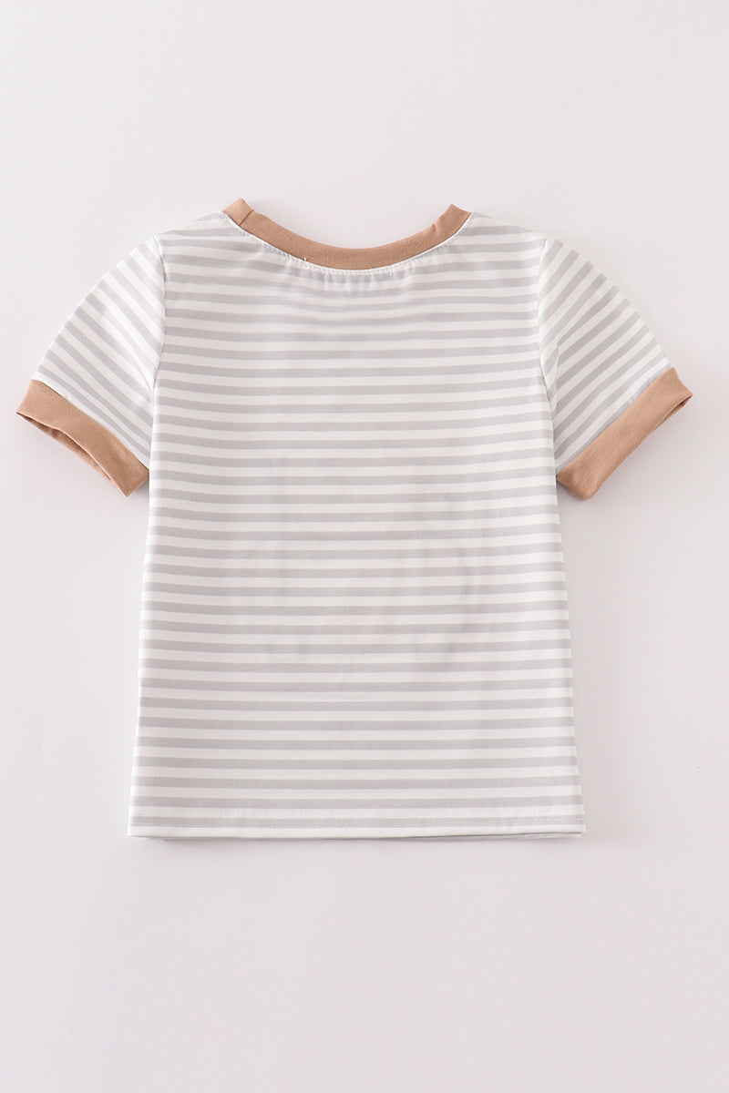 Brown stripe car hunting boy top